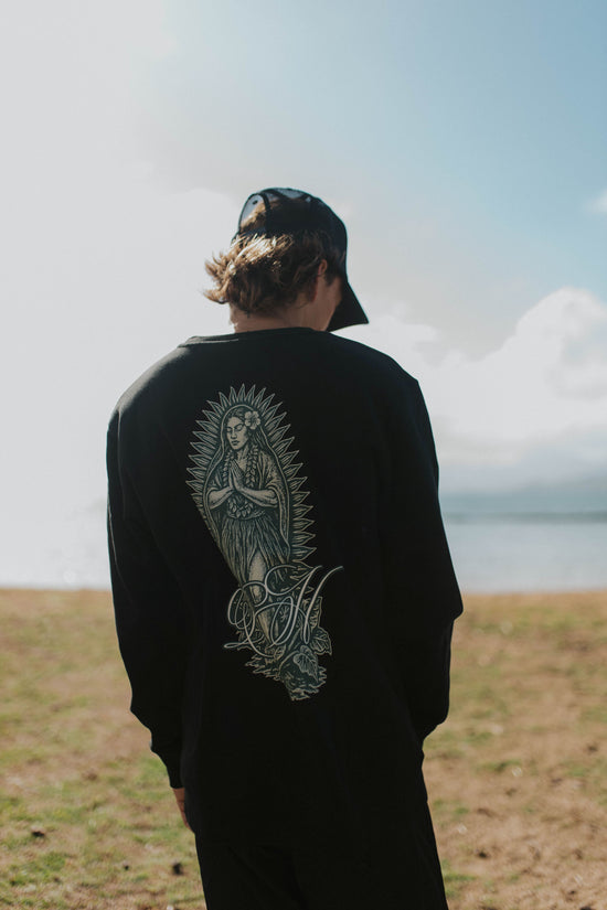 E PULE KAKOU Crewneck