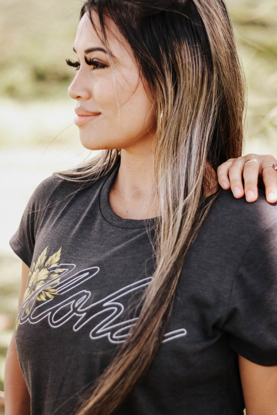 ALOHA OFFICIAL WAHINE Premium Tee