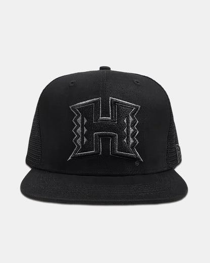 UH MĀNOA Black Trucker